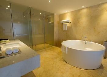 הוצ'ז'ואו Nanxun Hapital Hotel מראה חיצוני תמונה